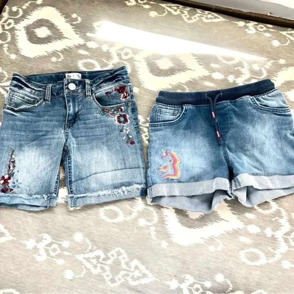 Cat & Jack, So embellished denim jean shorts girls size L‎